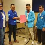 Umar Bonte Tetapkan Ketua Harian dan Dua Karetaker Ketua KNPI di Daerah Umar Bonte Tetapkan Ketua Harian dan Dua Karetaker Ketua KNPI di Daerah