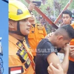 Sering Dipukuli Ayahnya, Siswa SMK di Kendari Ingin Bunuh Diri dengan Panjat Tower Sering Dipukuli Ayahnya, Siswa SMK di Kendari Ingin Bunuh Diri dengan Panjat Tower