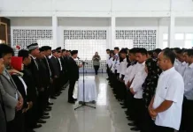 143 PPL Panwaslu Bombana Dilantik, Ini Permintaan Hasdin Nompo 143 PPL Panwaslu Bombana Dilantik, Ini Permintaan KeHasdin Nompo