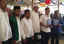 Lantik Tim Pemenangan di Mubar, Rusda Himbau Simpatisannya Tidak Menjelekkan Kandidat Lain Lantik Tim Pemenangan di Butur, Rusda Himbau Simpatisannya Tidak Menjelekkan Kandidat Lain
