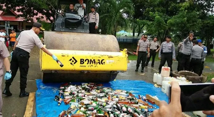 Polres Bombana Musnahkan 2,2 Ton Miras