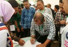 HYF-AA Pendaftar Pertama Pilkada Baubau HYF-AA Pendaftar Pertama Pilkada Baubau