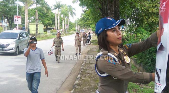 Penertiban Baliho Balon Gubernur Sultra, Milik Asrun Tetap Aman