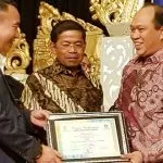 Bupati Konut Raih Penghargaan Aditya Karya Mahatva Yodha 2017 Bupati Konut Raih Penghargaan Aditya Karya Mahatva Yodha 2017