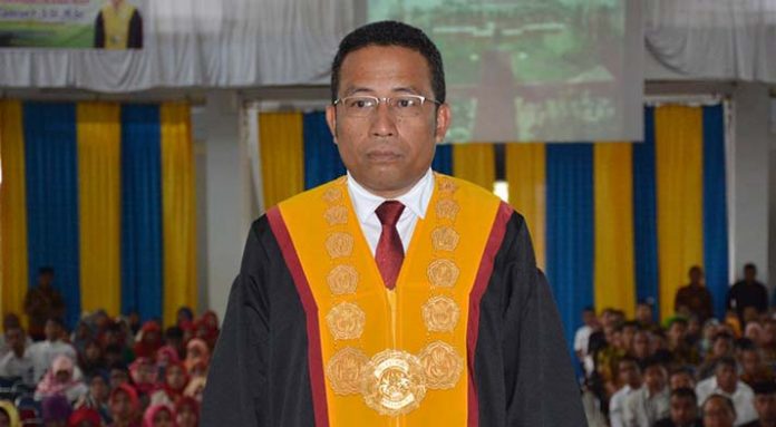 Rektor UHO Muhammad Zamrun