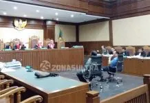 Nur Alam : Mini Cooper Itu untuk Bayar Hutang Survei Pilkada Sidang Nur Alam, JPU Cecar Saksi Soal Perayaan Ultah Nur Alam Usai RUPS PT Billy