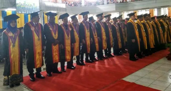 Ini Daftar Wisudawan Terbaik UHO Gelombang Pertama