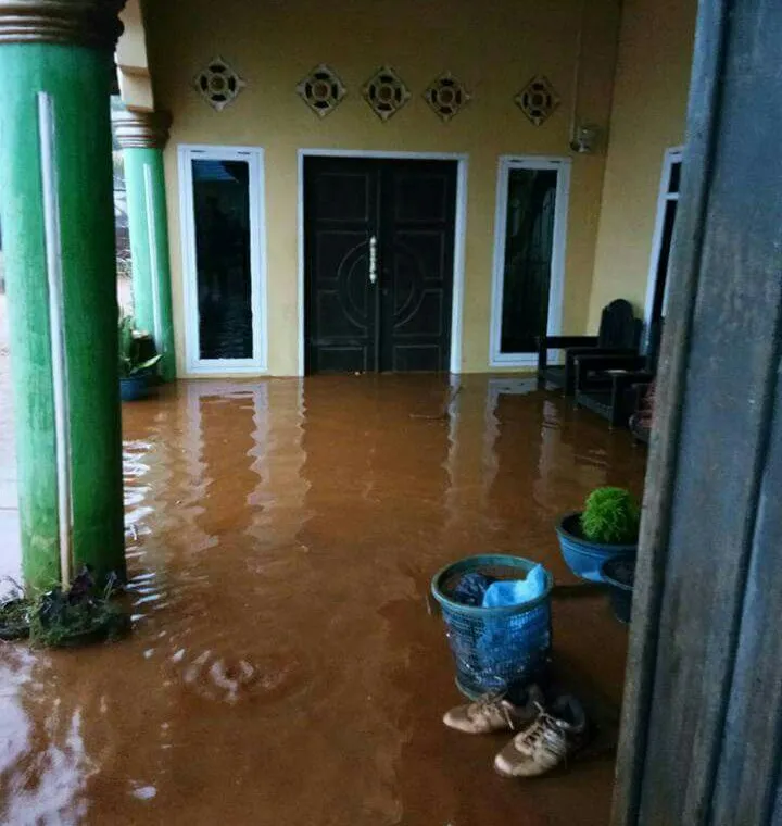 Banjir konut