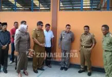 Plt Gubernur Resmikan Pasar Rakyat Wameo Plt Gubenur Resmikan Pasar Rakyat Wameo