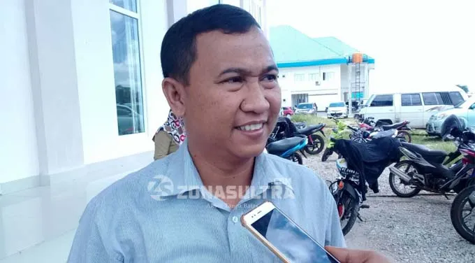 Rony_Jaya_Lakeba Kepala Bank Sultra cabang Pasarwajo Rony Jaya Lakeba