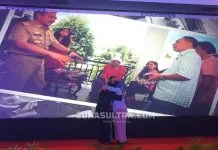 Tangisan Saleh Lasata dan Tina Nur Alam Akhiri Masa Jabatan Nusa Tangisan Saleh Lasata dan Tina Nur Alam Akhiri Masa Jabatan Nusa