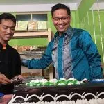 Launching Anisa Bakery, Sulkarnain: Pengusaha Lokal Harus Didukung Launching Anisa Bakery, Sulkarnain: Pengusaha Lokal Harus Didukung