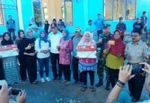 Pemda Konut Salurkan Bantuan PKH Kepada 246 KK Pemda Konut Salurkan Bantuan PKH Kepada 246 KK