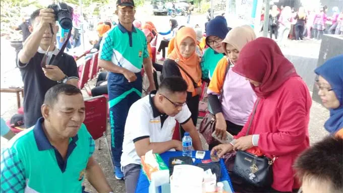 Dinkes Bantu Satu Unit Pospindum Poliklinik Polres Buton
