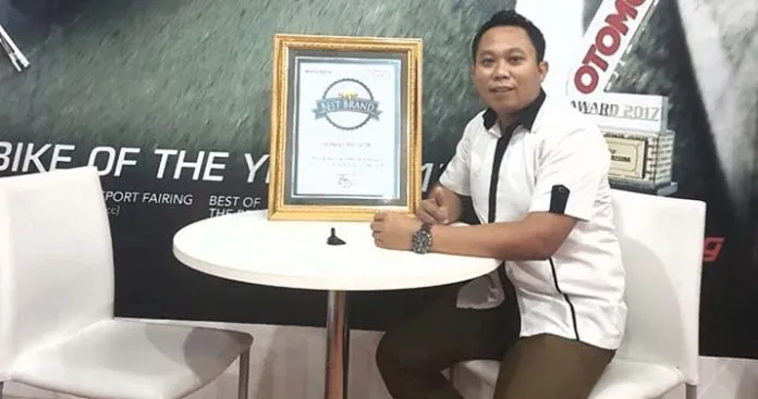 Kepala cabang Astra Motor Punggaluku Made Putra