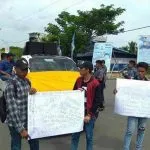 Masyarakat Demo, Tuntut Buranga Sebagai Ibukota Butur Masyarakat Demo, Tuntut Buranga Sebagai Ibukota Butur