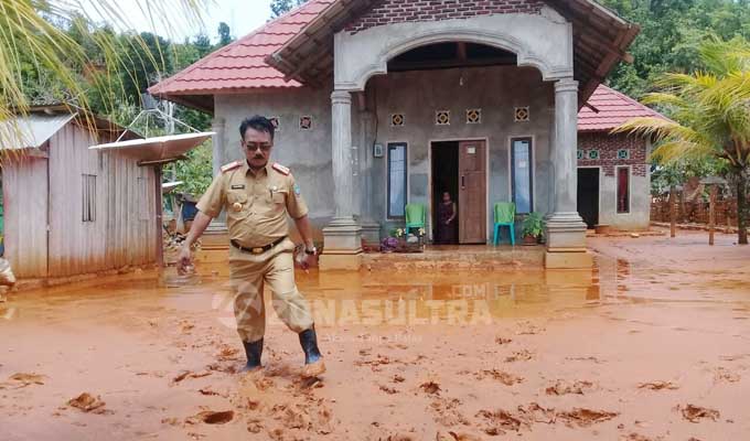 Akses Jalan Rusak, Pasokan Bantuan Korban Banjir di Konut Tersendat