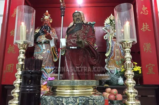 Warga Tionghoa Kendari Gelar Ibadah Imlek, Ini Maknanya