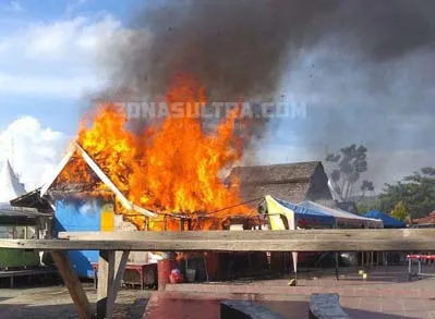 Dua Kios di MTQ Kendari Ludes Terbakar