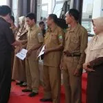 Kejari Bombana Salurkan Bantuan Fasilitas Olahraga di 7 Sekolah Kejari Bombana Salurkan Bantuan Fasilitas Olahraga di 7 Sekolah