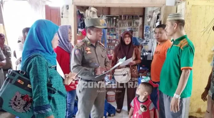 Satpol PP Buton Sidak Kios Pedagang di Pasar Kaloko
