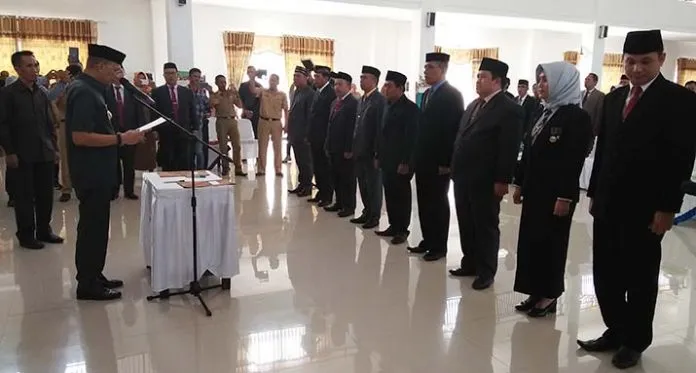 pelantikan_eselon_bombana Sembilan ASN yang Lolos Seleksi Lelang Jabatan Dilantik Bupati Bombana
