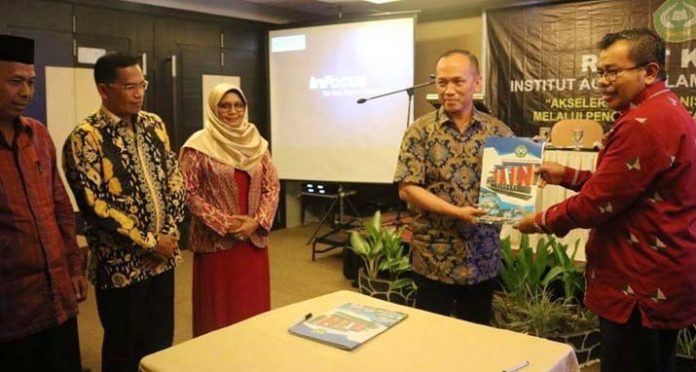 Rektor IAIN Kendari Minta Jajarannya Adopsi Pengelolaan Perguruan Tinggi di Bandung