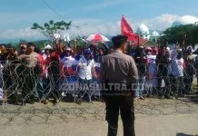 Deklarasi Kampanye Damai di Kolaka, Pendukung Paslon Sempat Memanas Deklarasi Kampanye Damai di Kolaka, Pendukung Paslon Sempat Memanas