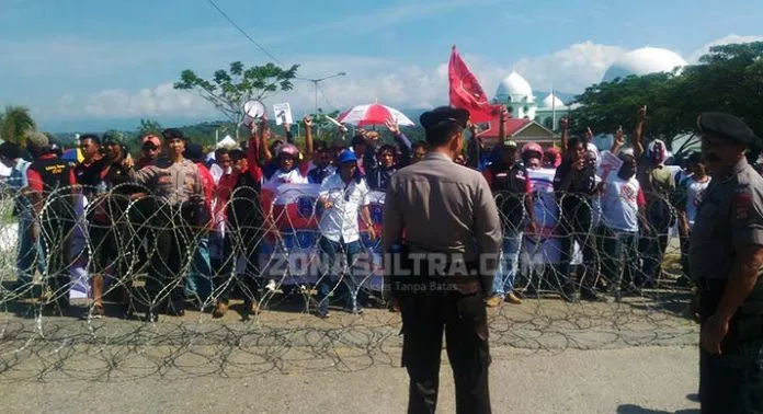 pilkada_kolaka Deklarasi Kampanye Damai di Kolaka, Pendukung Paslon Sempat Memanas