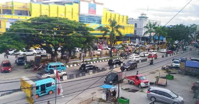 Sistem Satu Jalur di Mall Mandonga Tidak Berjalan Efektif