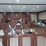 Hakim Tipikor Periksa Tiga Saksi Terkait Kepemilikan Rumah di Premier Estate Hakim Tipikor Periksa Tiga Saksi Terkait Kepemilikan Rumah di Premier Estate