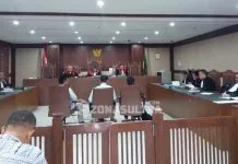 Hakim Tipikor Periksa Tiga Saksi Terkait Kepemilikan Rumah di Premier Estate Hakim Tipikor Periksa Tiga Saksi Terkait Kepemilikan Rumah di Premier Estate