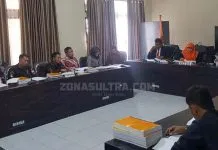 Sidang DKPP, Ketua KPU Konsel Mengaku Loloskan Parman Berdasarkan Sipol Sidang DKPP, Ketua KPU Konsel Mengaku Loloskan Parman Berdasarkan Sipol