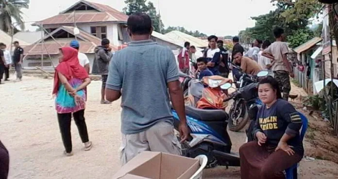 Tiga Tahun Hirup Debu, Warga Besu Konawe Boikot Jalan Trans Sulawesi