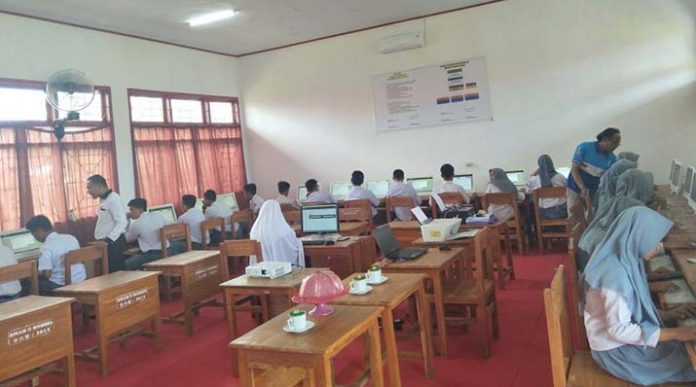 Jelang Pelaksanaan UNBK, SMAN 8 Konsel Terus Lakukan Persiapan