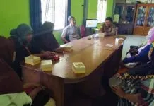 Gara-gara Penertiban Pedagang Pasar, Ibu-ibu Demo Kantor Dishub dan Disperindag Wakatobi Gara-gara Penertiban Pedagang Pasar, Ibu-ibu Demo Kantor Dishub dan Disperindag Wakatobi