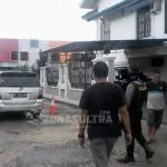 Kasus OTT Asrun-ADP, 3 Mobil Dikawal Pasukan Khusus Keluar dari Rumah Imran Kasus OTT Asrun-ADP, 3 Mobil Dikawal Pasukan Khusus Keluar dari Rumah Imran