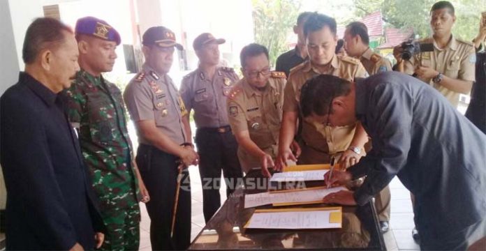 Pemkot Kendari Serahkan Kendaraan Operasional untuk Tiga Muspida