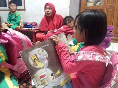 Gerak Literasi Pustaka Kabhanti Menyentuh Anak-Anak PAUD Melati Putri