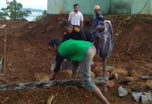Warga Desa Waturambaha Konut Bangun Masjid Dengan Swadaya