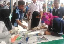 BNN Kolaka Tes Urine Warga Binaan Rutan Kolaka yang Dicurigai Gunakan Narkoba BNN Kolaka Tes Urine Warga Binaan Rutan Kolaka yang Dicurigai Gunakan Narkoba