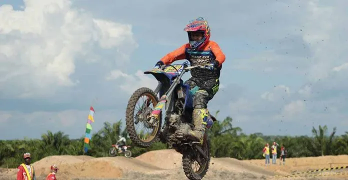 grass_track 70 Pembalap Ramaikan Kejuaraan Grass Track Bupati Cup