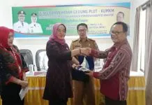 Kemenkop UKM Hibahkan Gedung PLUT-KUMKM Kepada Pemkab Wakatobi Kemenkop UKM Hibahkan Gedung PLUT-KUMKM Kepada Pemkab Wakatobi