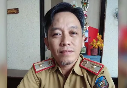 Marak Izin Usaha Palsu, DPMPTSP Konsel Imbau Masyarakat Hindari Calo Kepala Dinas Penanaman Modal Pelayanan Terpadu Satu Pintu (DPMPTSP) Kabupaten Konawe Selatan (Konsel), Sulawesi Tenggara (Sultra) Hidayatullah