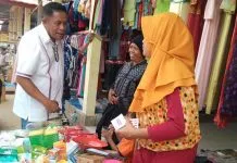 Hugua : Pasar Aepodu Konsel Butuh Sentuhan Fasilitas Blusukan ke Pasar Motaha, Hugua Disambut Baik Para Pedagang
