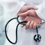 Dua Hari Terbaring di Puskesmas Bonegunu, Pasien Ini Tak Dilayani Dokter ilustrasi_dokter