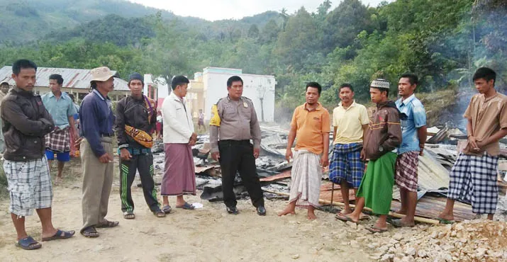 Satu Kantor Desa di Kolut Ludes Terbakar