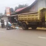 Tabrak Truck Diparkir, Kakak Adik Asal Konawe Ini Kritis Tabrak Truck Diparkir, Kakak Adik Asal Konawe Ini Kritis