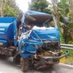 Tabrak Mobil Kampas di Kolaka, Sopir Pengangkut Solar Luka Parah Tabrak Mobil Kampas di Kolaka, Sopir Pengangkut Solar Luka Parah