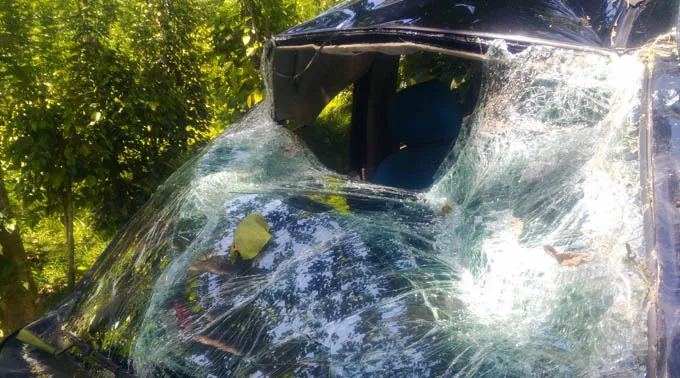 Diduga Hilang Kendali, Mobil Terguling di Kolaka